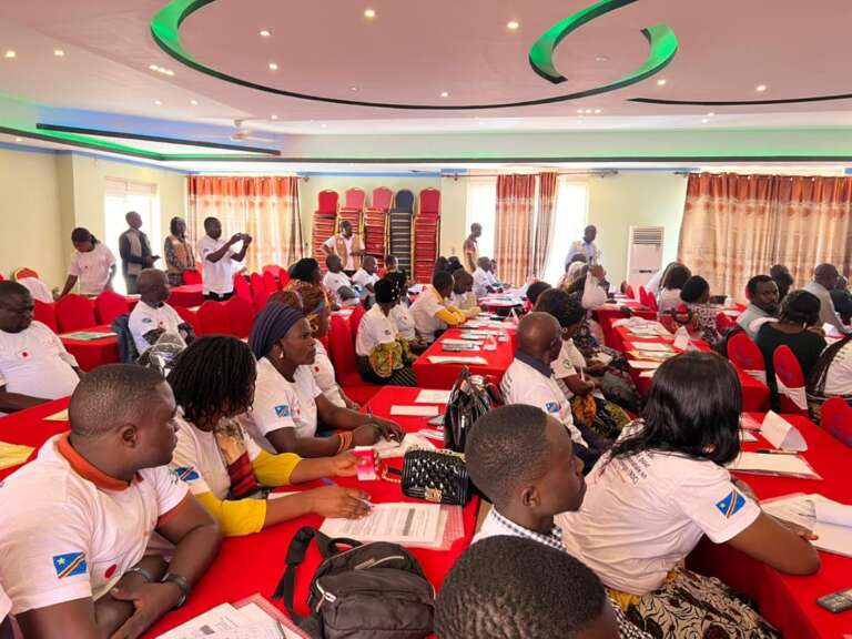 Bunia: Atelier de Sensibilisation des leaders communautaires sur la Santé Maternelle et Néonatale, les VBG, PSEA / AAP, et Jeune-Femme-Paix_Solidarité, organisé, ce Mardi 28 octobre, à l’hôtel KARIBUNI, par ENCORE et ANAMAD, en collaboration avec MÉDECINS D’AFRIQUE (MDA) avec le financement du Japon à travers les Fonds des Nations Unis pour la Population (UNFPA)